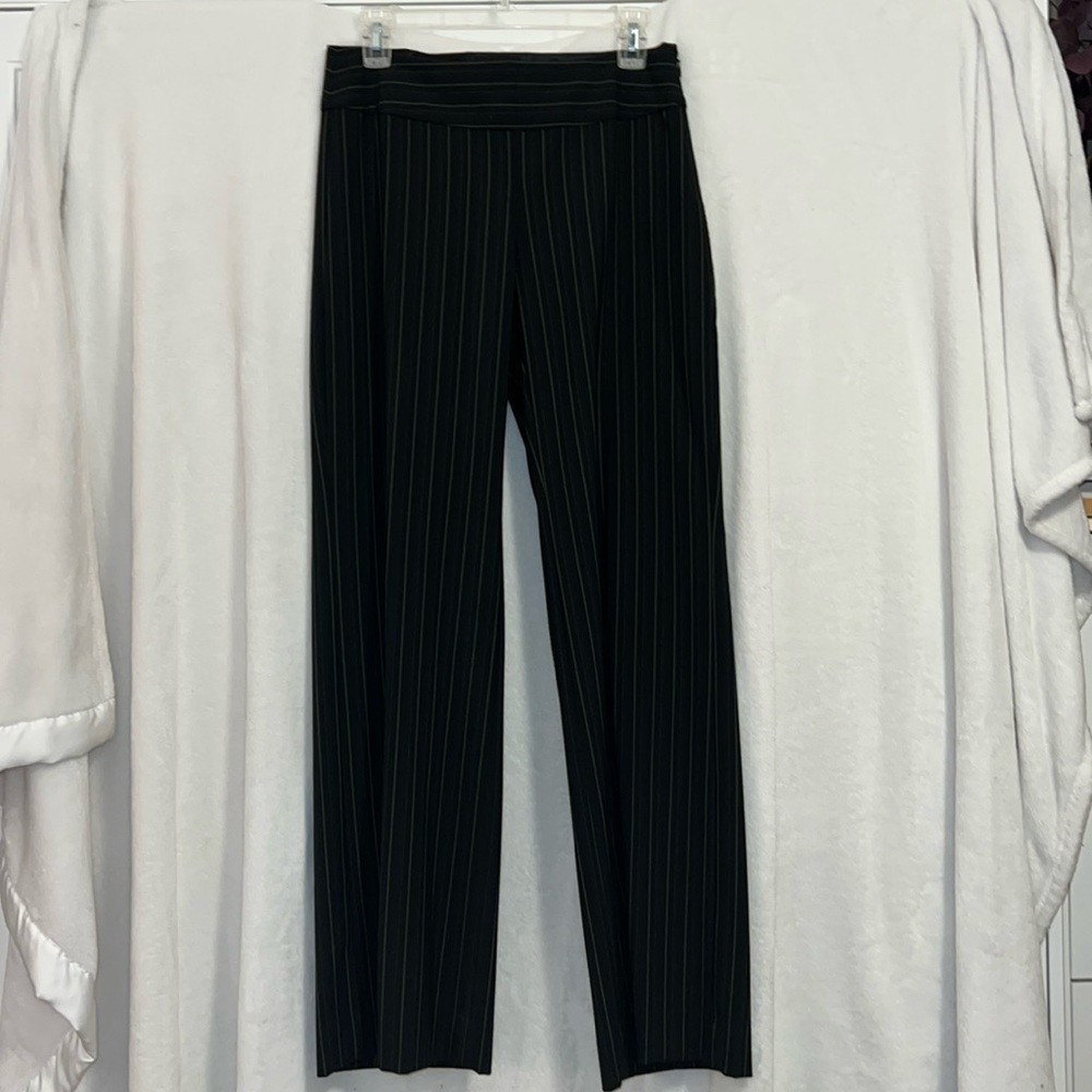 The limited brand Cassidy fit striped dress pants. Size 4